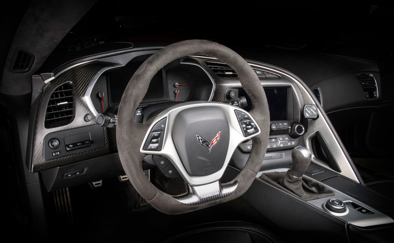 Illustration for article titled The Mid-Engine C8 Corvette's Steering Wheel Is A Nice Evolution